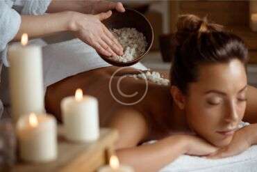 Therapeutic effects of hot stone massage combined with sea salt aftercare